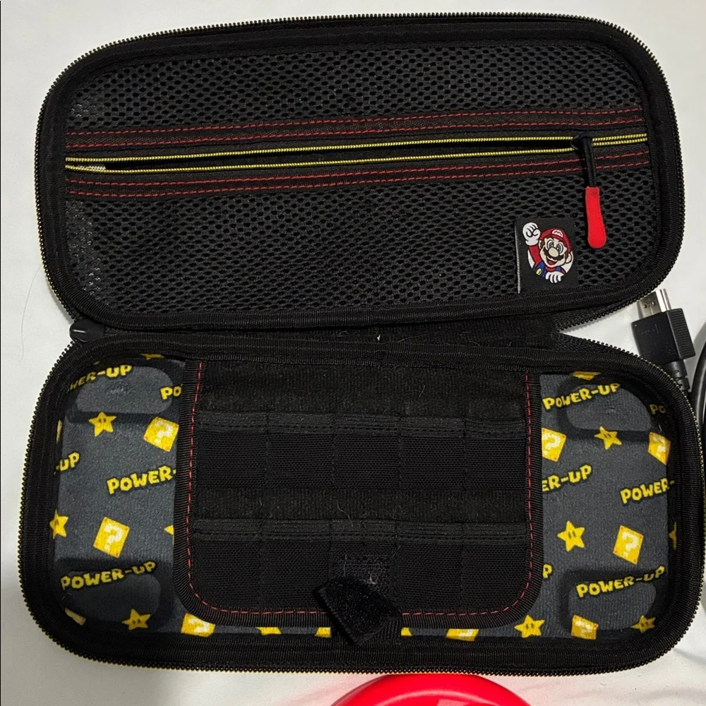 Nintendo Switch - Picture 8 of 9